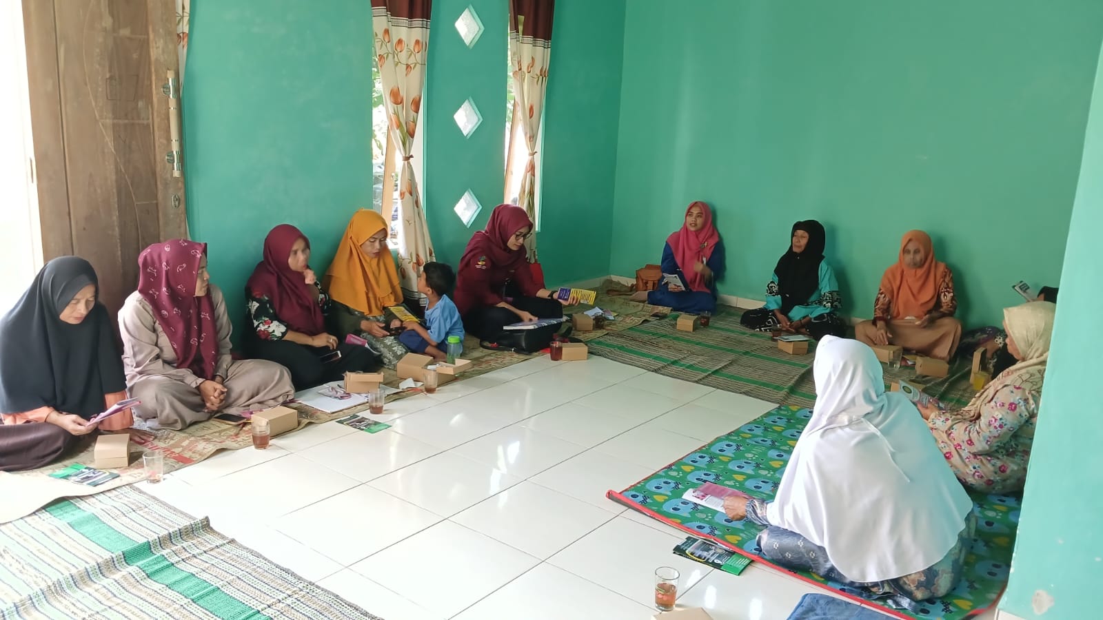 Senin 5 Mei 2025, Sosialisasi Layanan RS dan Edukasi Kesehatan serta Cek Kesehatan di Pertemuan Rutin PKH di Desa Prasutan, Ambal