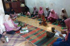 Selasa 17 Juni 2025, Sosialisasi Layanan RS dan Edukasi Kesehatan di Pertemuan Rutin PKH di Desa Peneket,Ambal