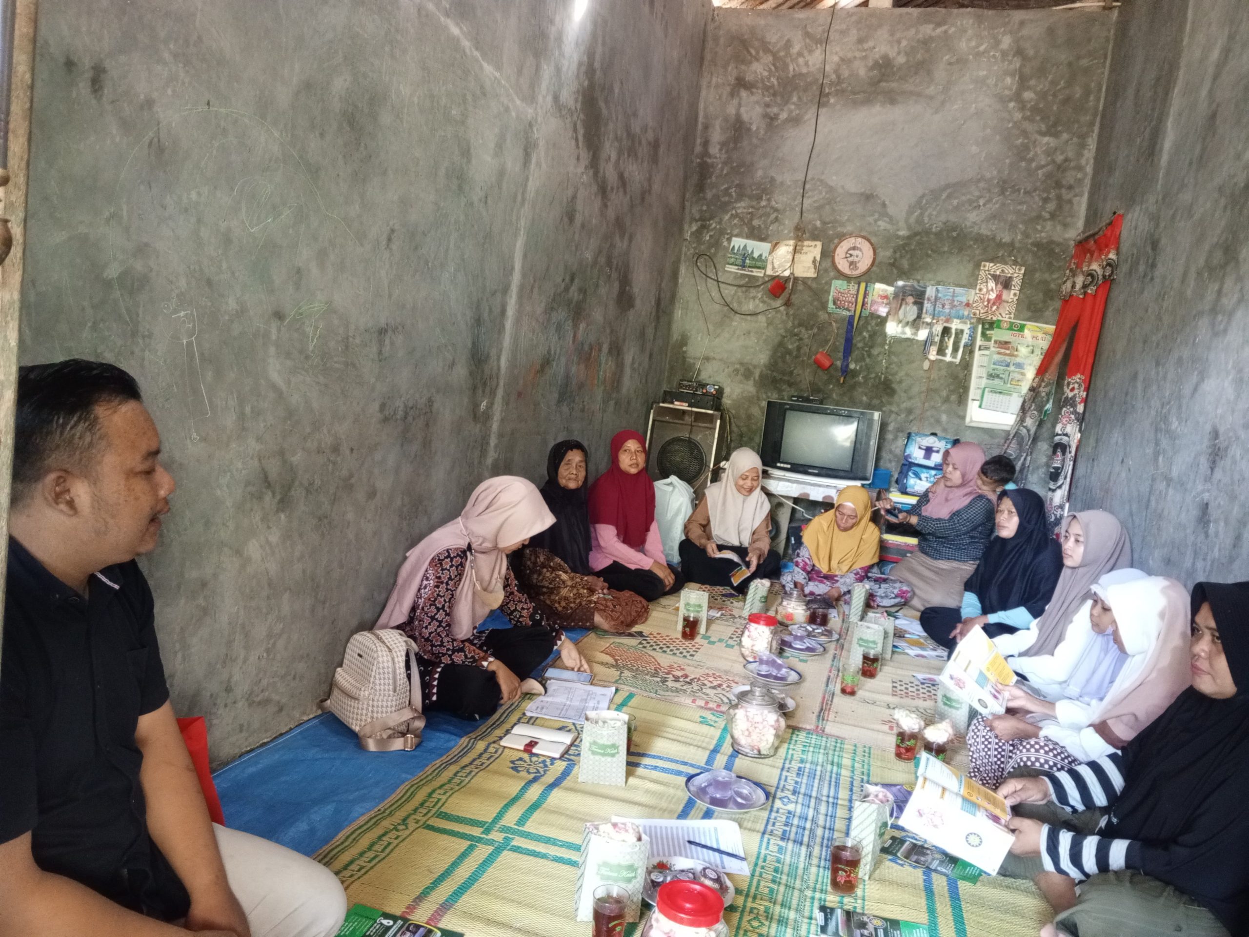 Kamis 10 Juli 2025, Sosialisasi Layanan RSU PKU Muhammadiyah Kutowinangun dan Edukasi Kesehatan di Pertemuan Rutin PKH di Desa Ambalkliwonan, Ambal Kamis 10 Juli 2025, Sosialisasi Layanan RSU PKU Muhammadiyah Kutowinangun dan Edukasi Kesehatan di Pertemuan Rutin PKH di Desa Ambalkliwonan, Ambal